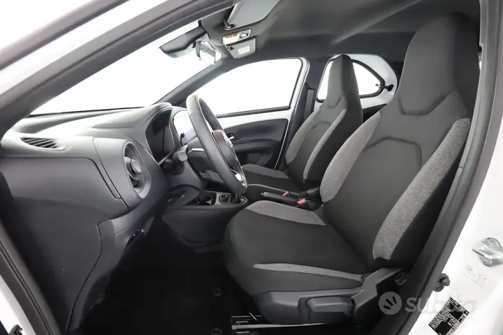 Toyota Aygo 2025 photo 2