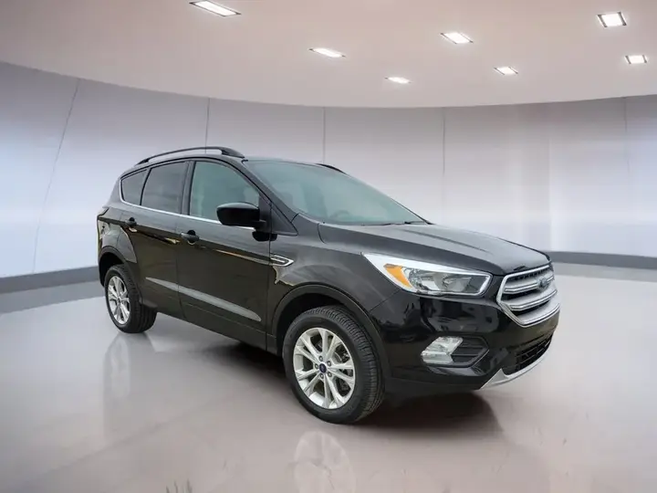 Ford Escape 2018 photo 3