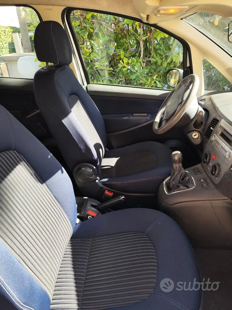 Lancia Musa 2010 photo 4