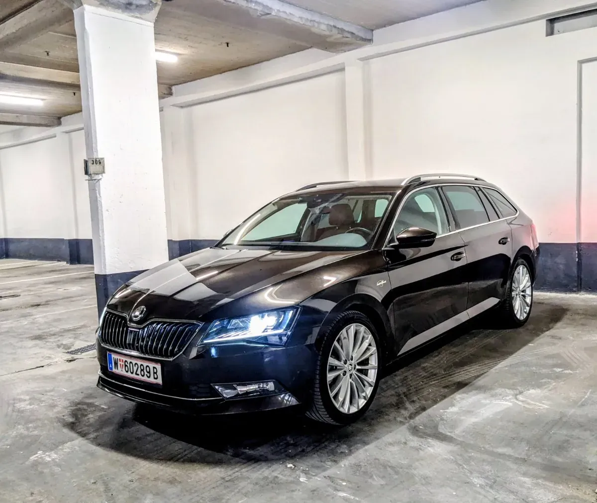 Skoda Superb 2018 photo 2