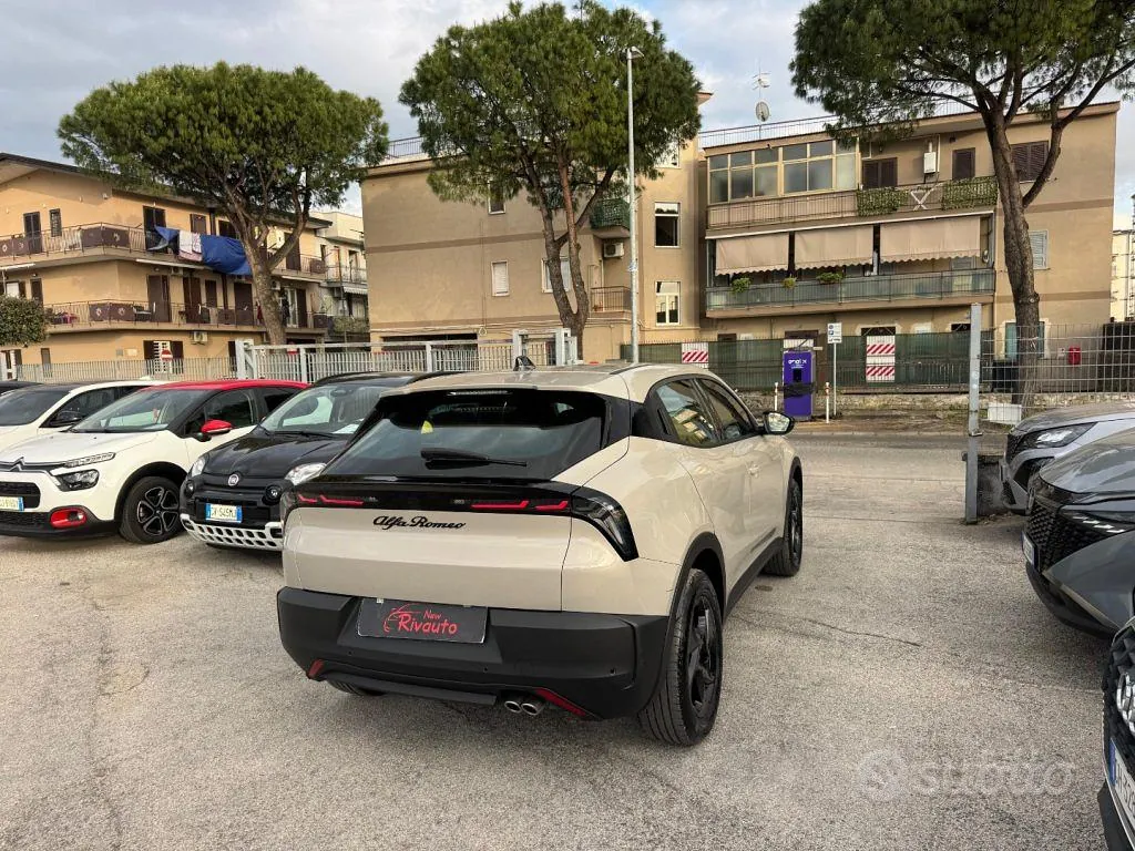 Alfa Romeo Junior 2025 photo 5