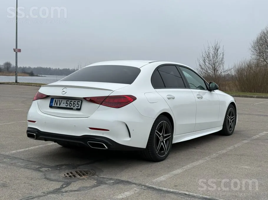 Mercedes-Benz C220 2024 photo 4