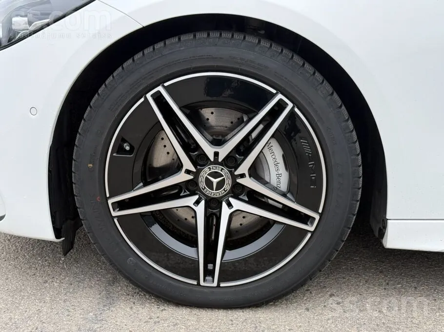 Mercedes-Benz C220 2024 photo 5