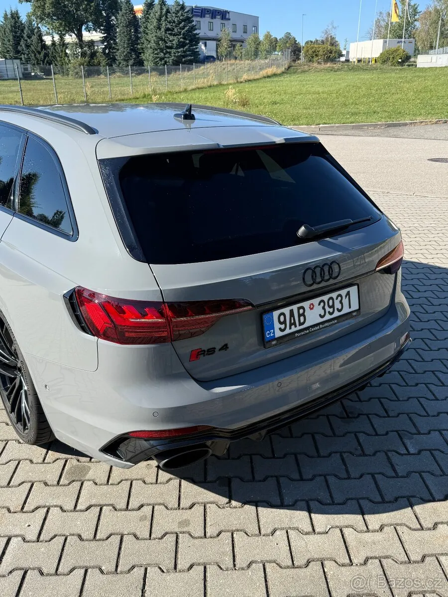 Audi Rs4 Avant 2022 photo 5