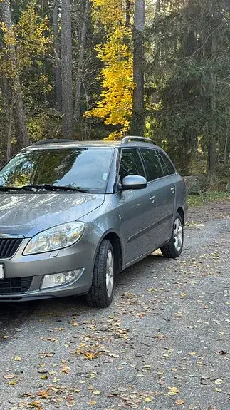 Skoda Fabia 2012 photo 4