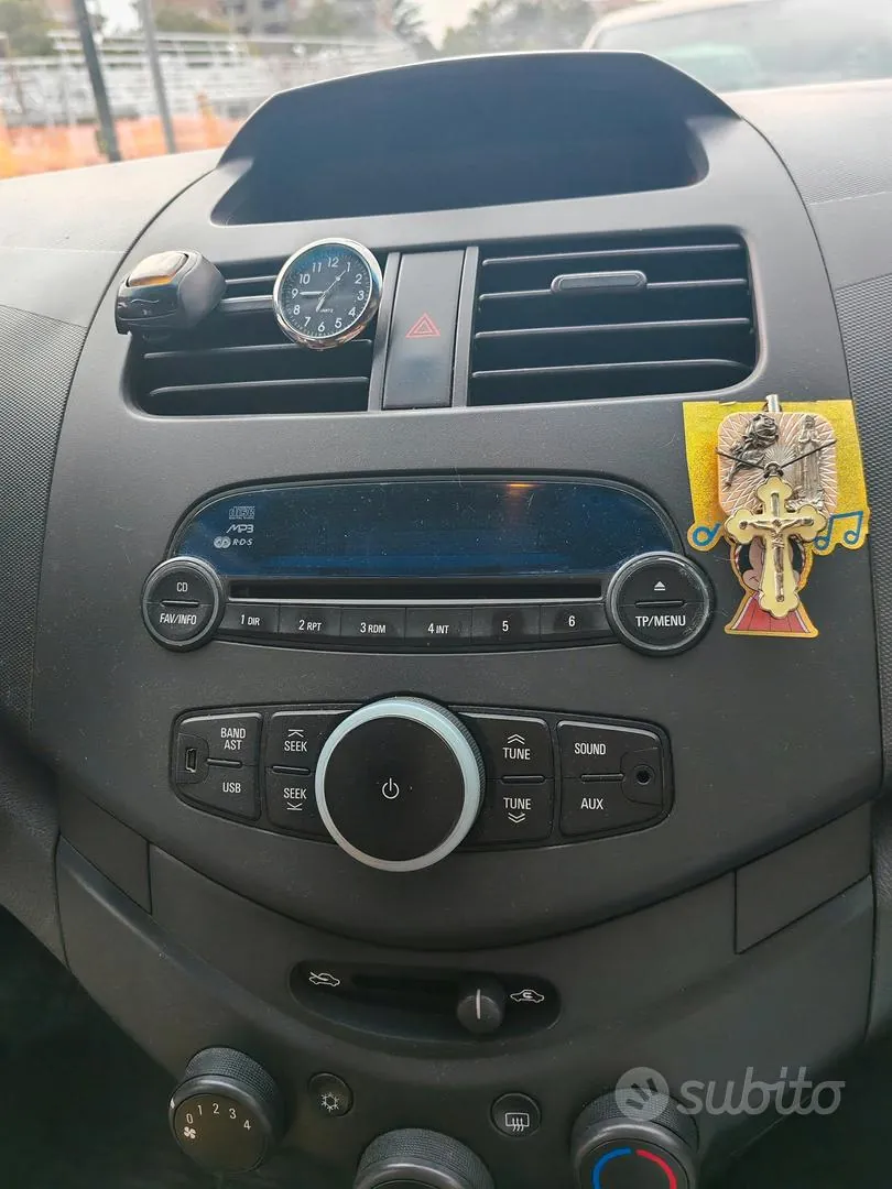 Chevrolet Spark 2011 photo 2