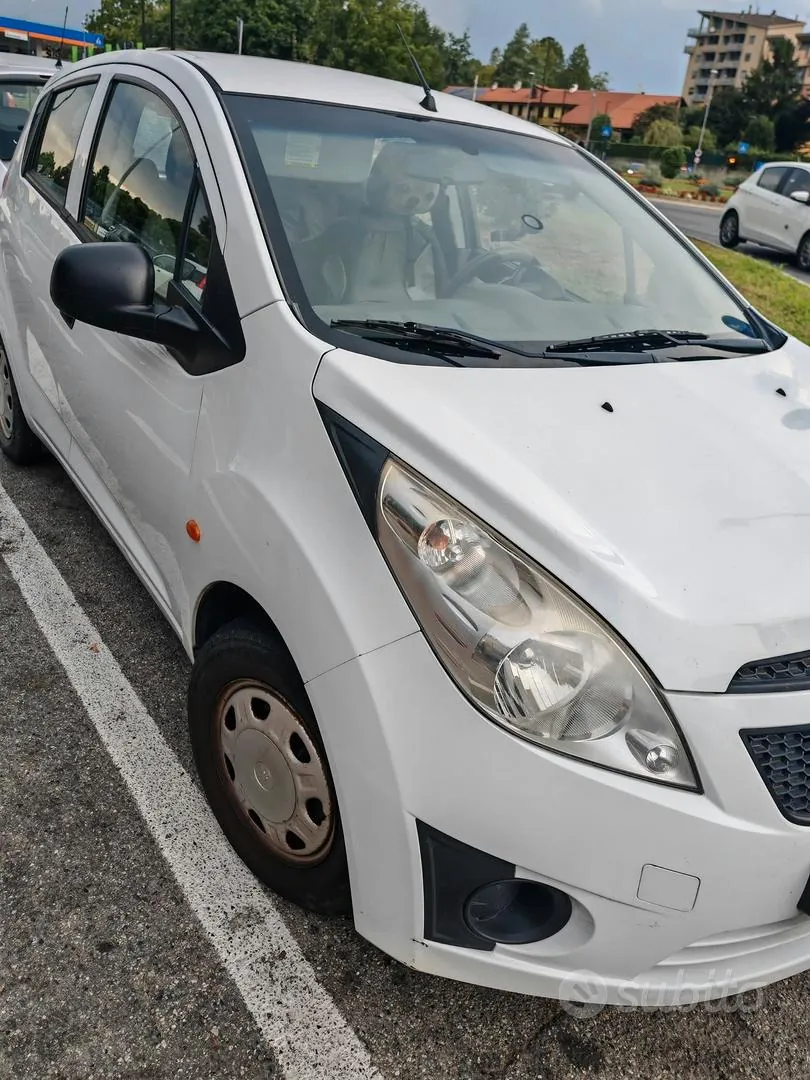 Chevrolet Spark 2011 photo 4