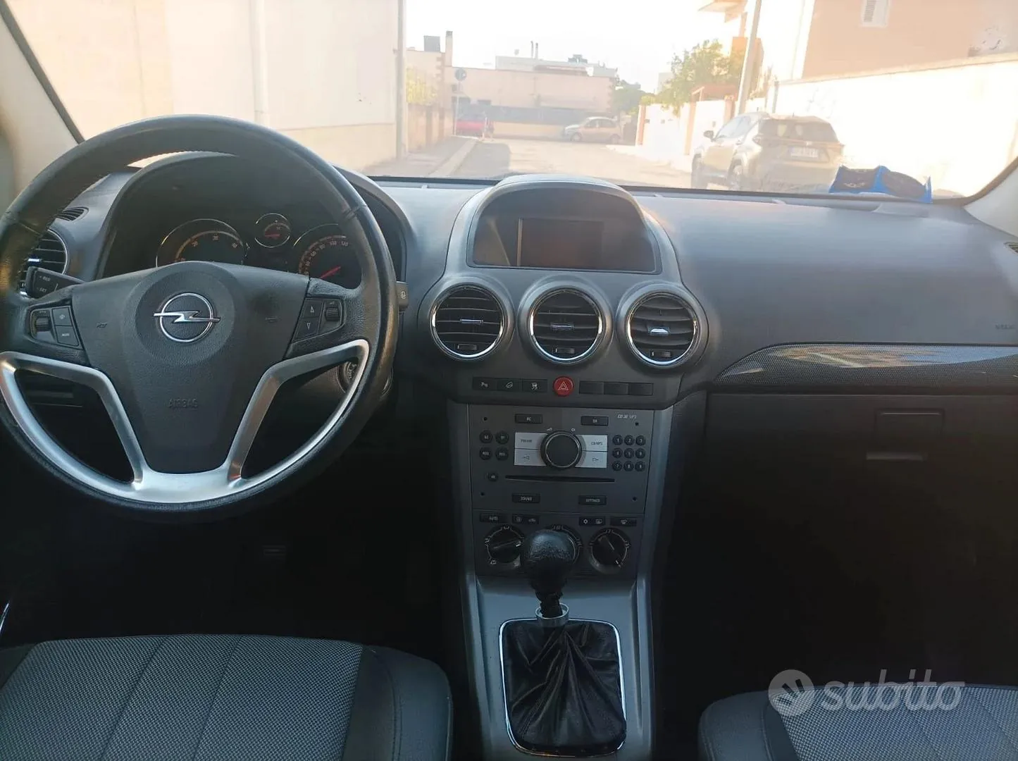 Opel Antara 2010 photo 2