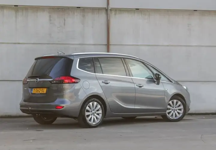 Opel Zafira 2016 photo 2
