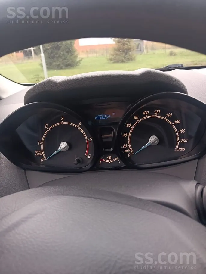 Ford Fiesta 2014 photo 5