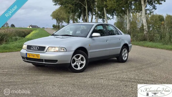 Audi A4 Limousine