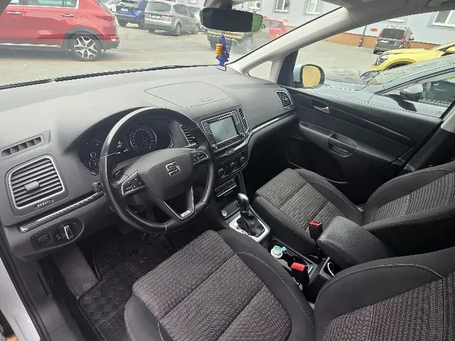 Seat Alhambra 2020 photo 2
