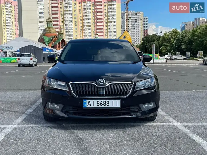 Skoda Superb 2016 photo 5