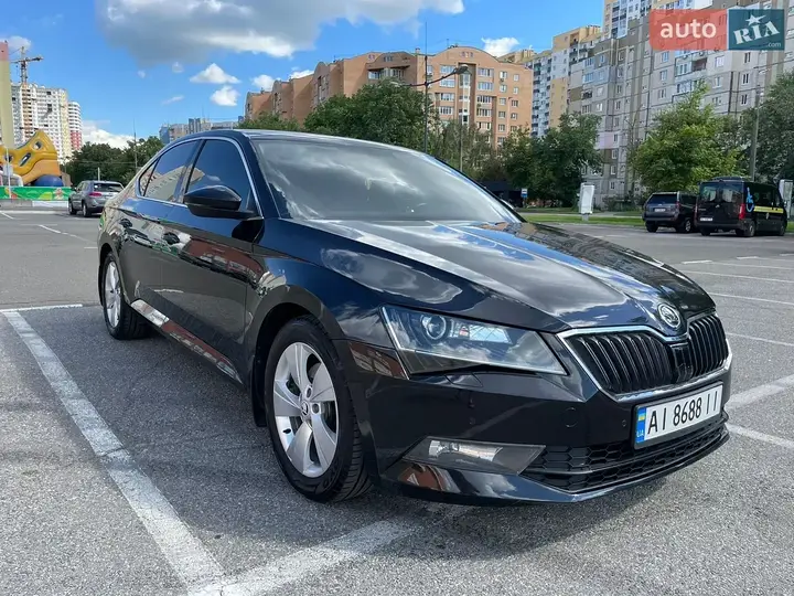 Skoda Superb 2016 photo 4
