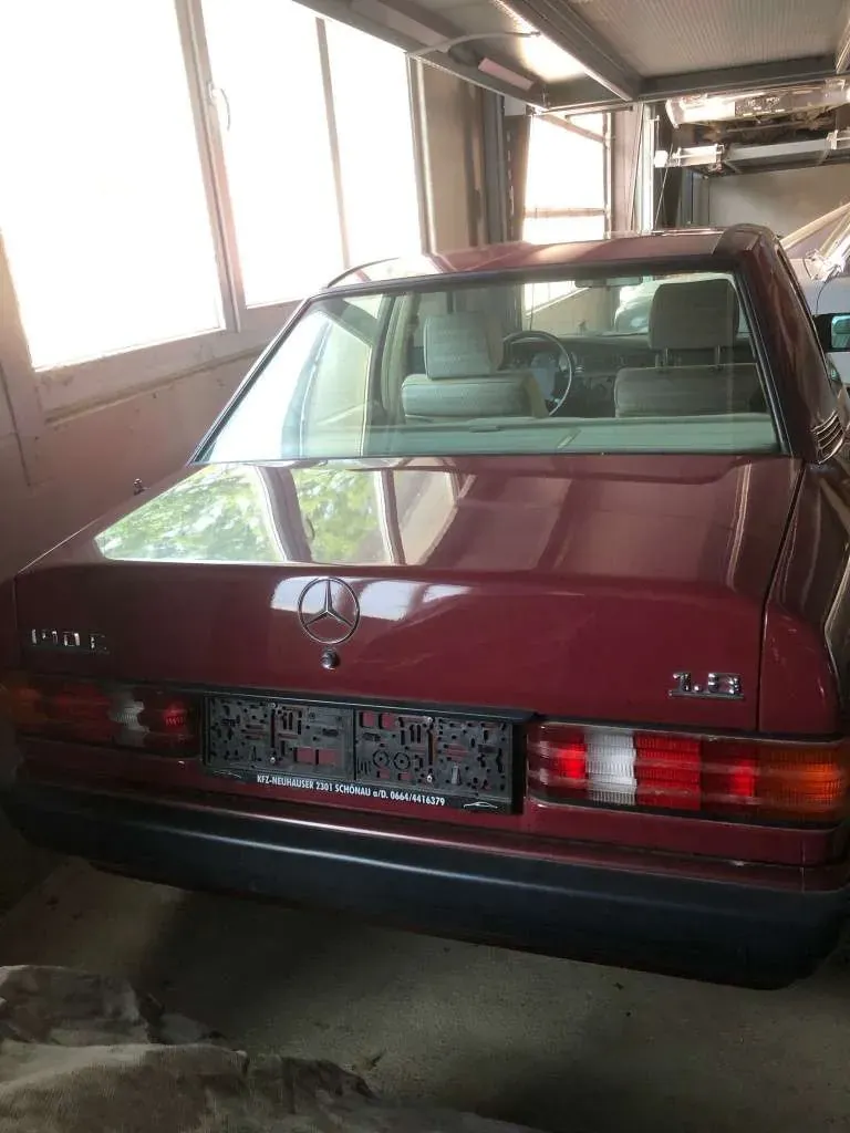 Mercedes-Benz 190 1990 photo 3