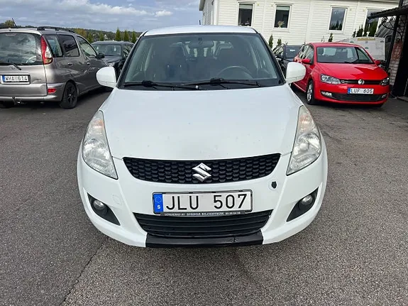Suzuki Swift 2011 photo 3