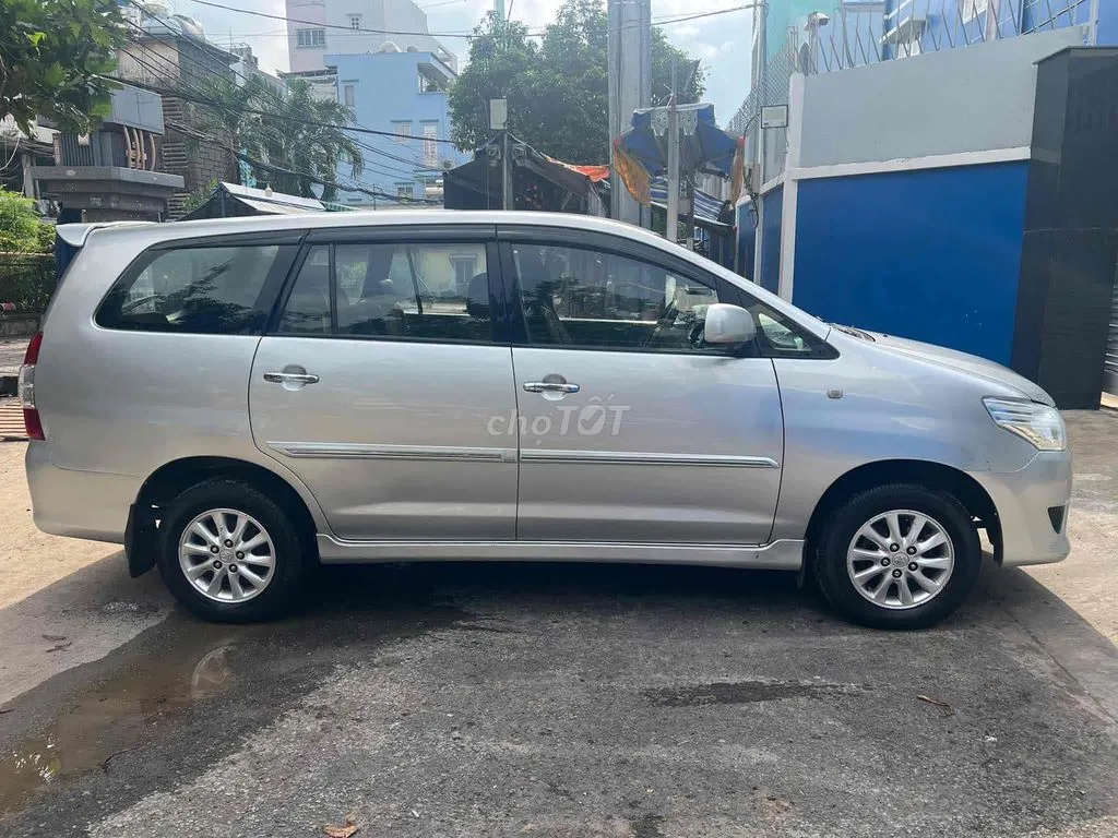 Toyota Innova 2014 photo 2