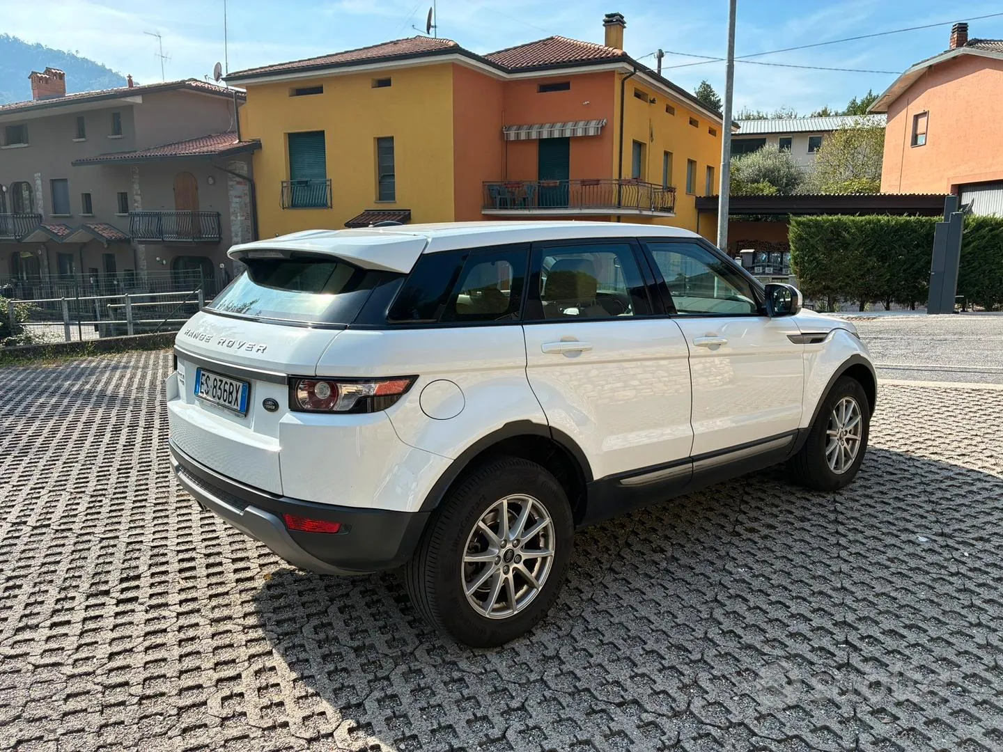 Land Rover Range Rover Evoque 2013 photo 3
