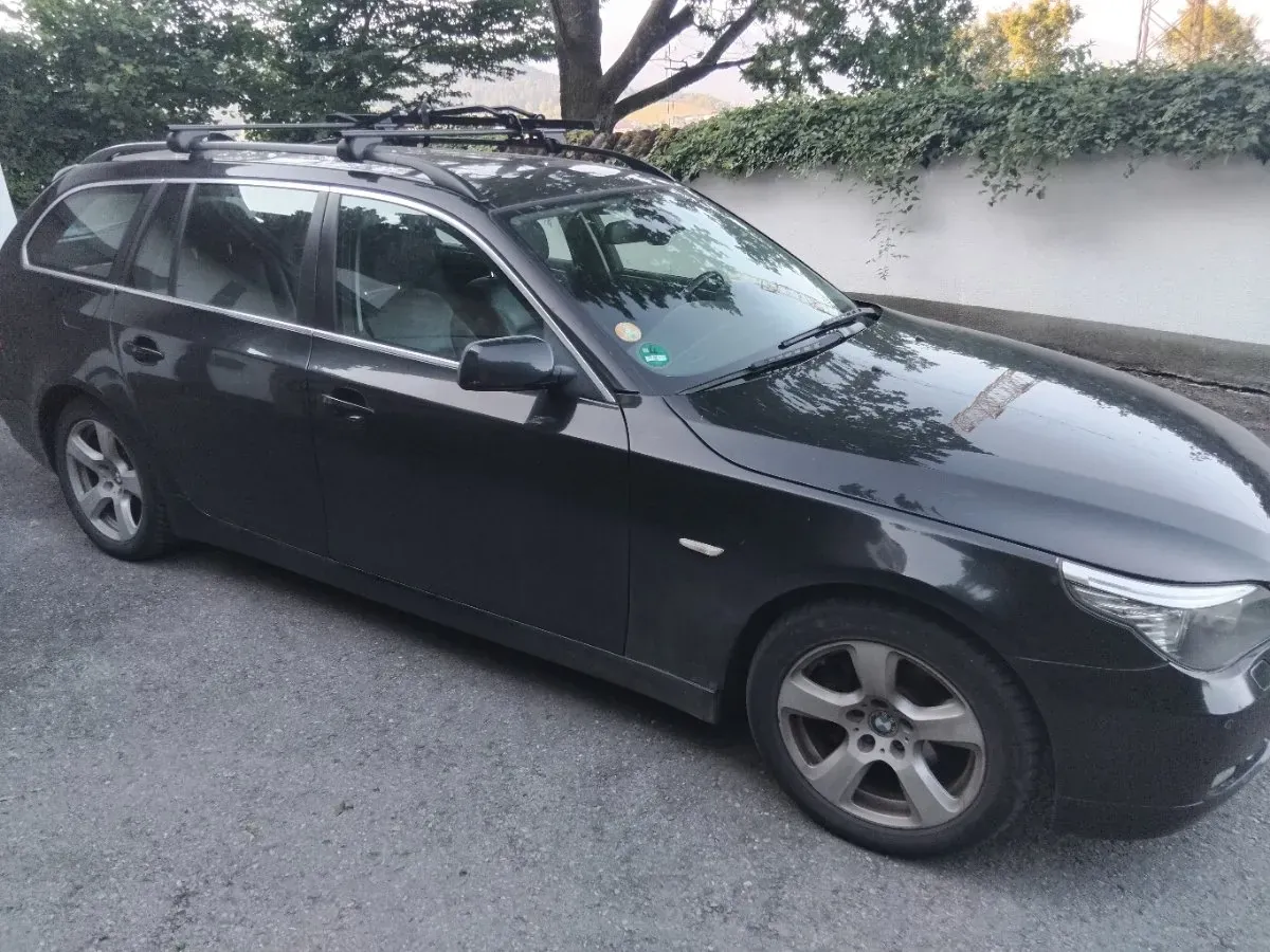 BMW 5 Series 2008 photo 2