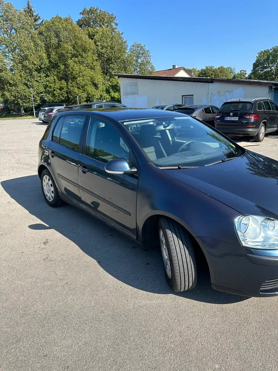 Volkswagen Golf 2005 photo 2