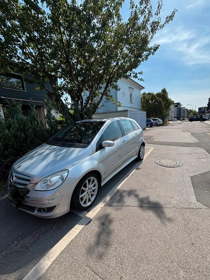 Mercedes-Benz B170