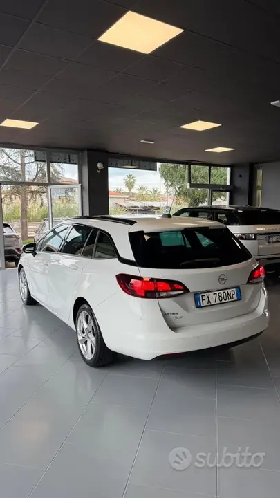 Opel Astra 2019 photo 4