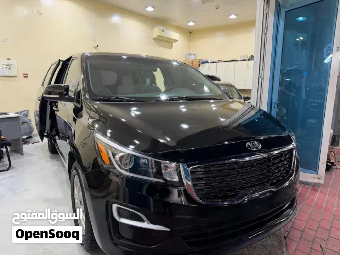 Kia Sedona 2019 photo 2
