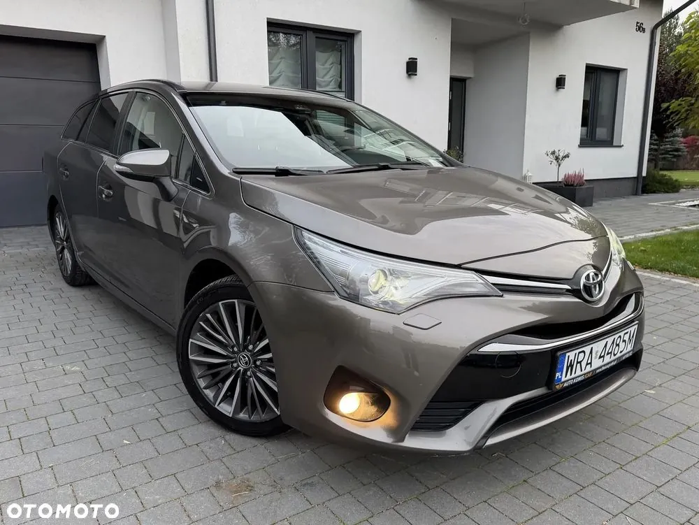 Toyota Avensis 2018 photo 3
