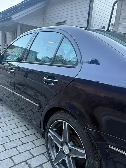 Mercedes-Benz E 280 2005 photo 4