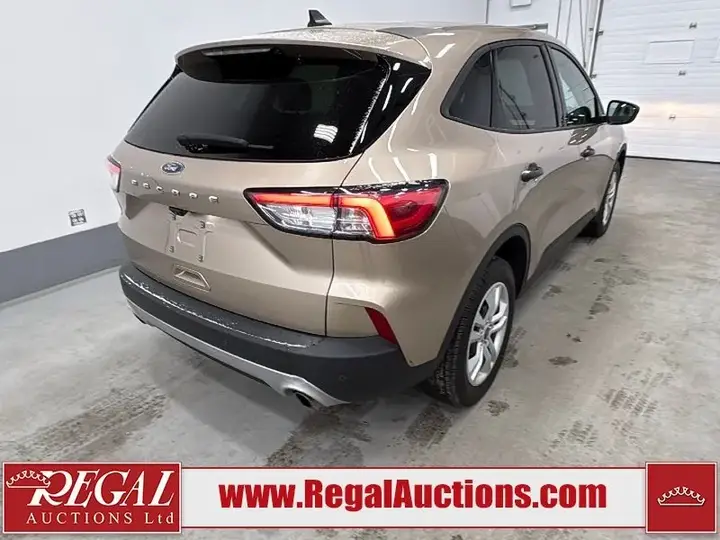 Ford Escape 2021 photo 3