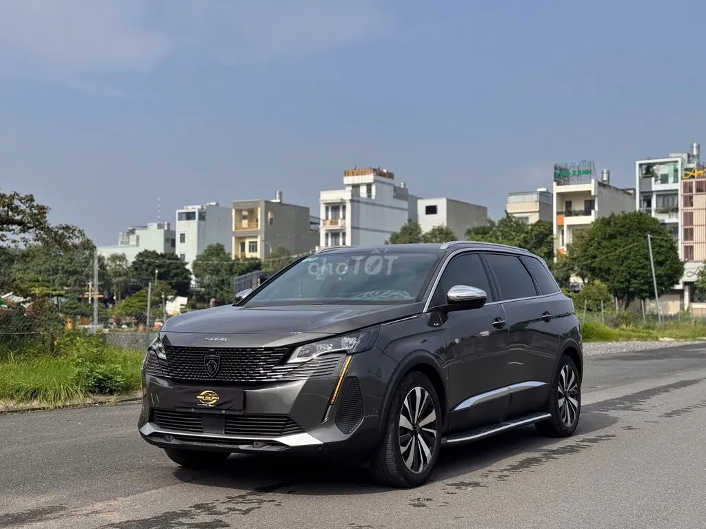 Peugeot 5008 photo 2