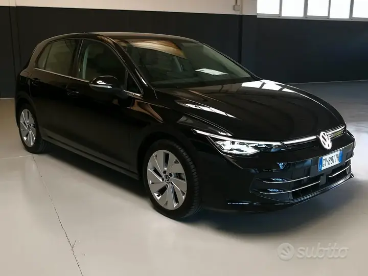 Volkswagen Golf 2025 photo 3