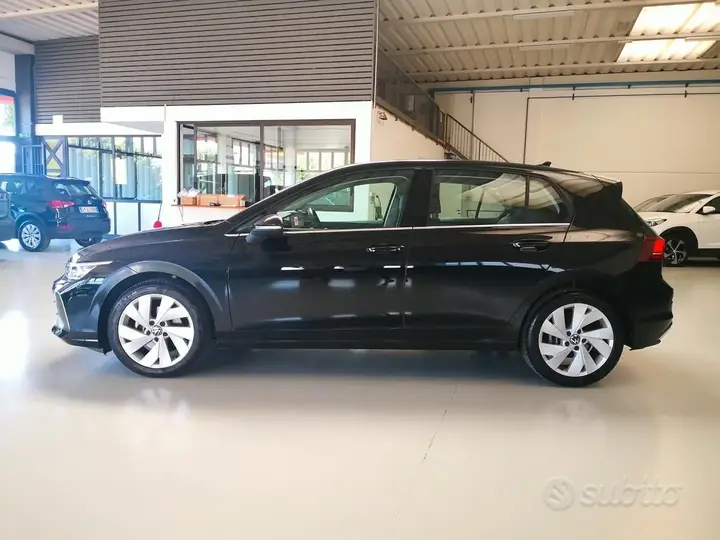 Volkswagen Golf 2025 photo 4