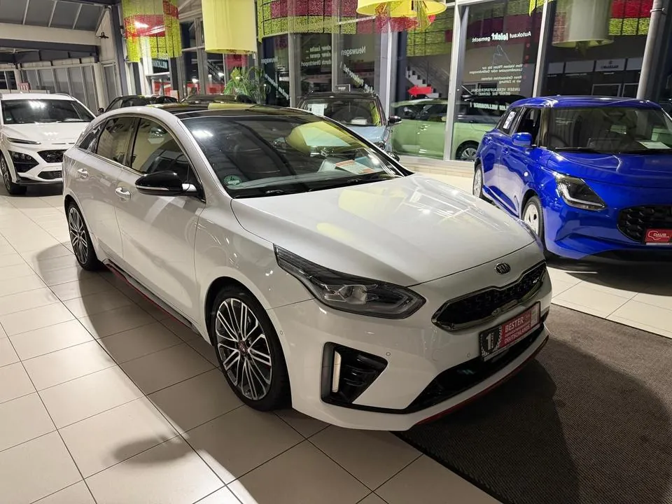Kia Proceed