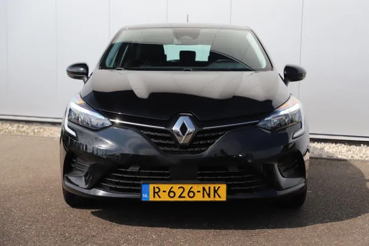 Renault Clio 2022 photo 2