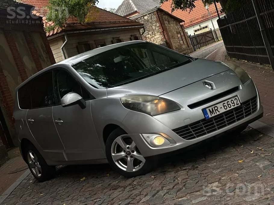 Renault Grand Scenic 2011 photo 2