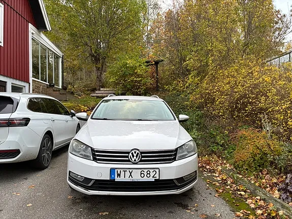 Volkswagen Passat 2013 photo 2