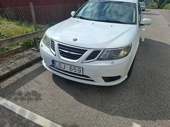 Saab 9-3 2011 photo 4