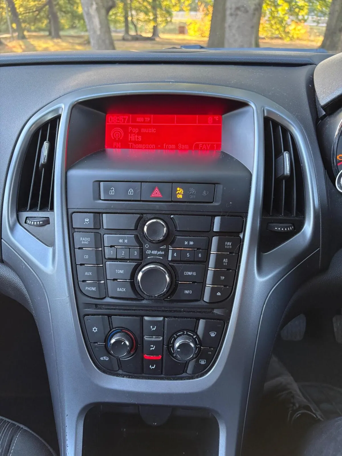 Vauxhall Astra 2015 photo 4