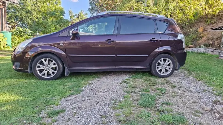 Toyota Corolla Verso 2008 photo 2