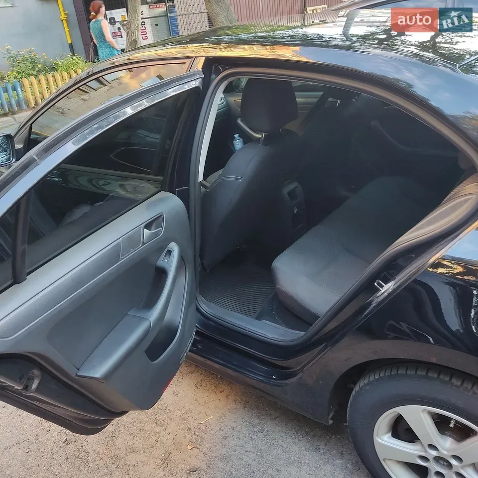 Volkswagen Jetta 2013 photo 5