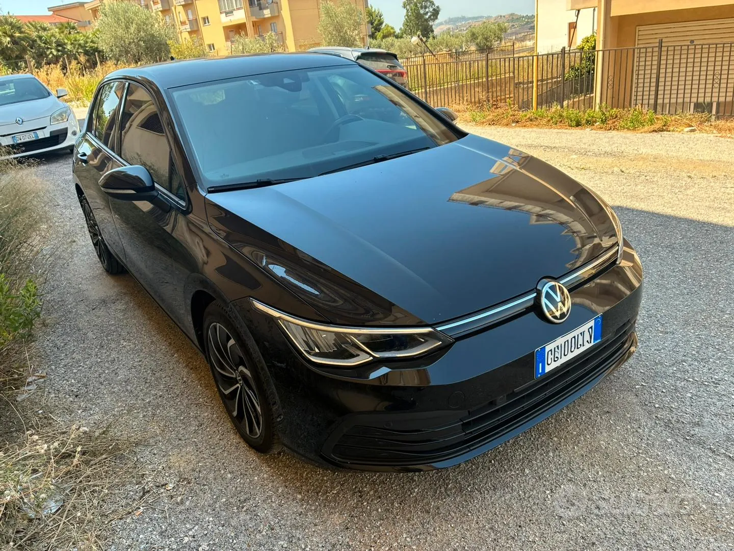 Volkswagen Golf 2021 photo 2