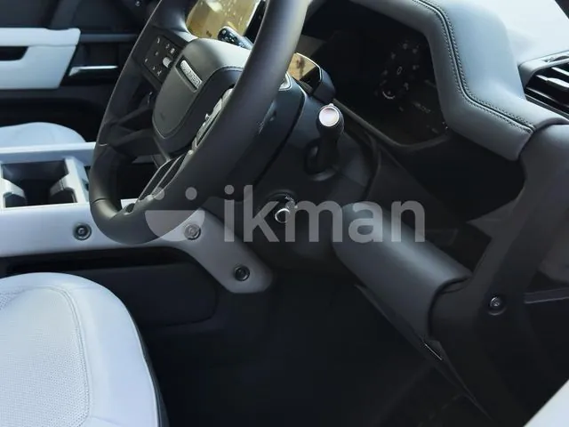 Land Rover Defender 2026 photo 4