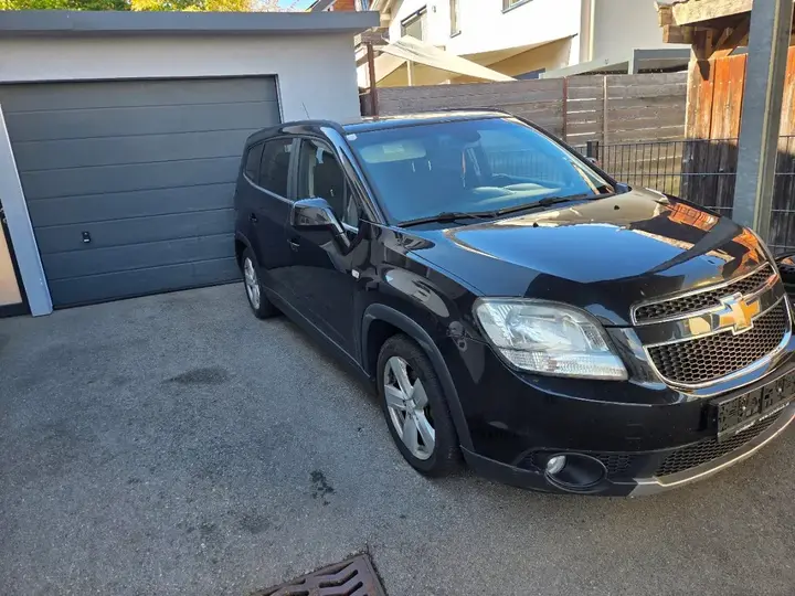 Chevrolet Orlando 2012 photo 2