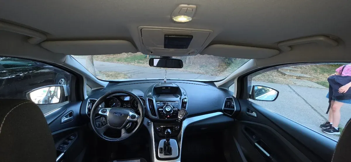 Ford C-Max 2011 photo 2