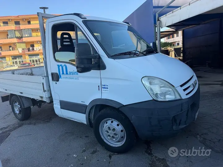 Iveco Daily 2007 photo 2