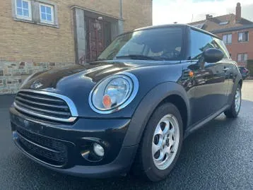 Mini One 2012 photo 2