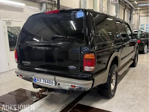 Ford Excursion 2000 photo 4