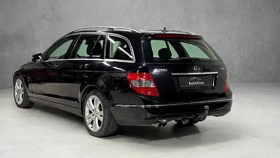 Mercedes-Benz C200 2010 photo 2
