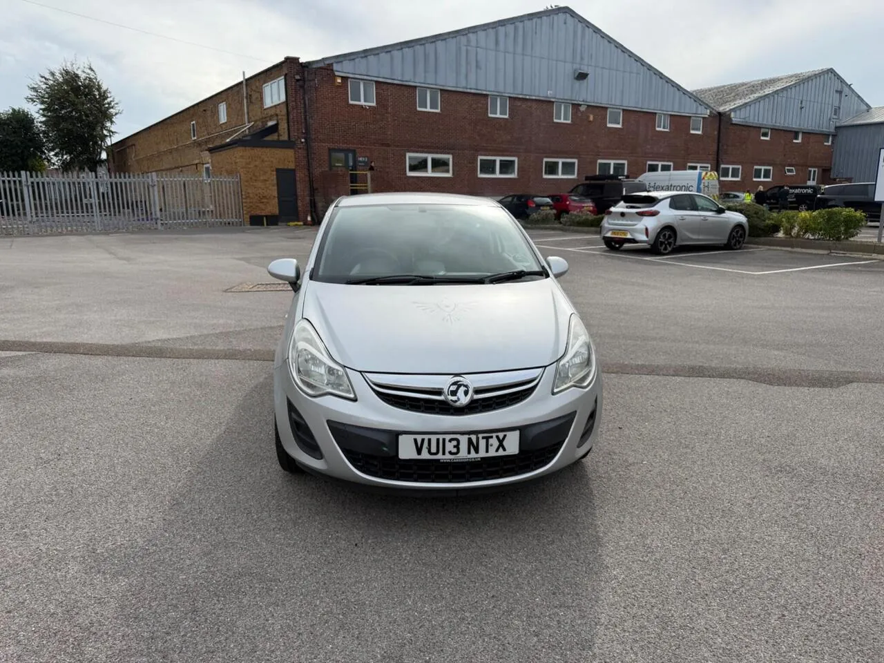 Vauxhall Corsa 2013 photo 2